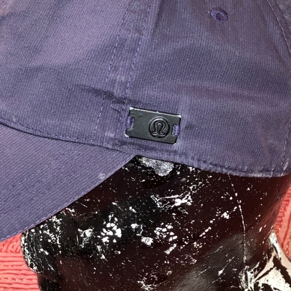 Lululemon Athletica Deep Blue Baseball Cap - damaged - Picture 12 of 12